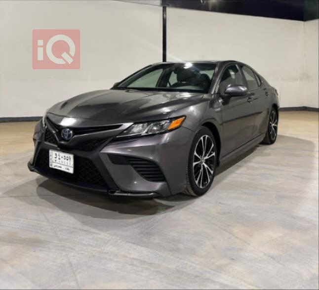 تۆیۆتا کامری